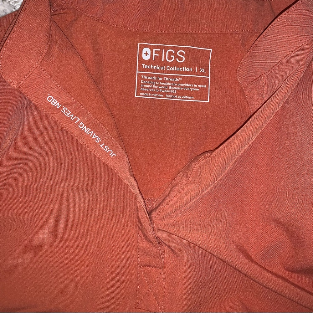 Terracotta FIG Scrubs Set - Picture 5 of 7